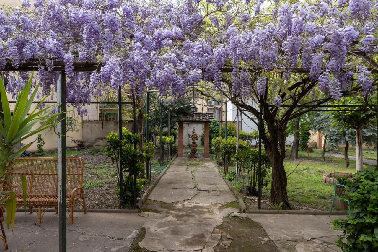 Casa Ferie Sant’Anna Hotel Florenţa Exterior foto