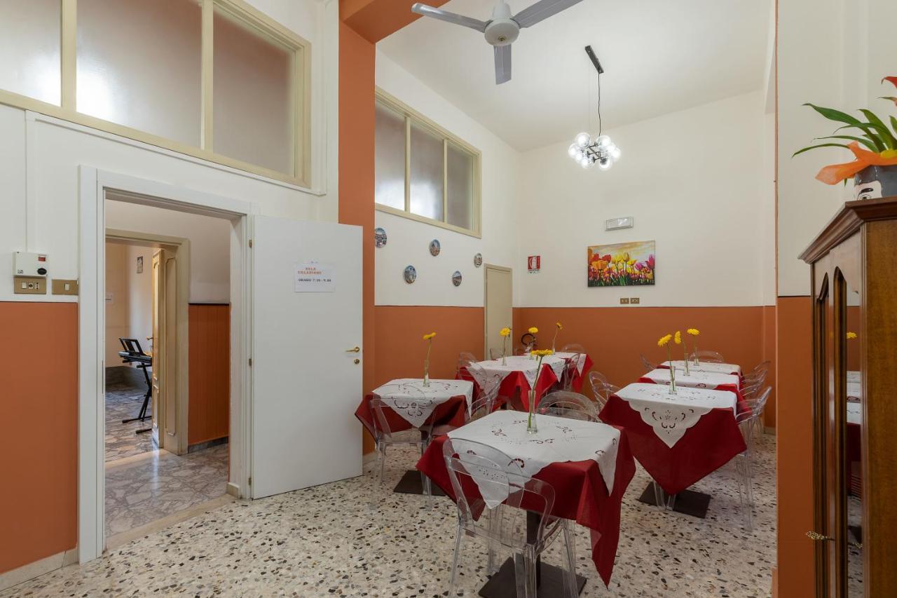 Casa Ferie Sant’Anna Hotel Florenţa Exterior foto